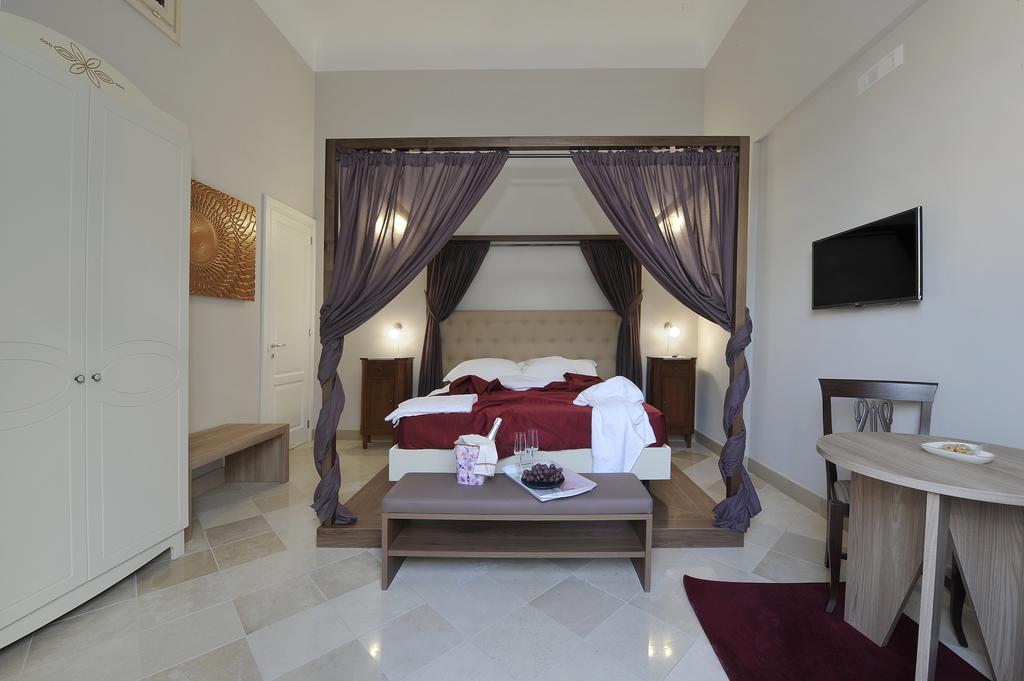 Palazzo Massari Hotell Lecce Exteriör bild